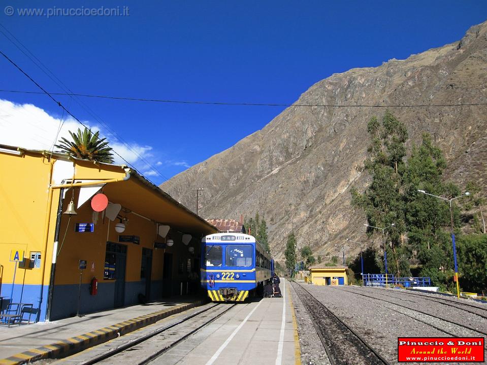 PERU - Da Ollantaytambo a Aguas Calientes in treno - 1.jpg